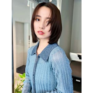 艶カラー/ミディアムウルフ/ミディアムレイヤー