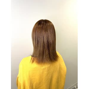 カラー剤だけでトーンアップ！