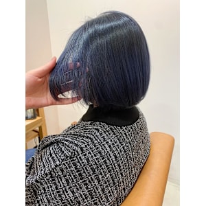 ブルーブラックカラー