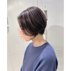 ショートボブ×ひし形ヘア×ハイライトカラー×30代40代