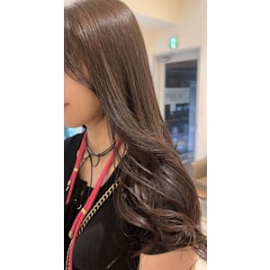 ○Aujuaトリートメントで艶髪を