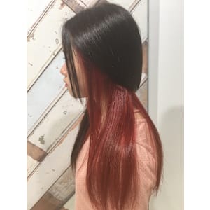 レッドインナーカラー