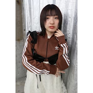 ステップボーンカットミディアムレイヤー×アンブレラカラー