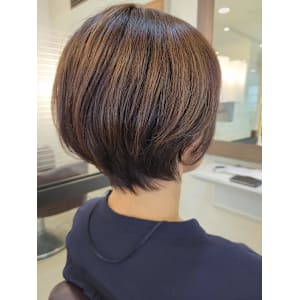 黒髪カタログ　ボブルフ　ネビージュ　ショートボブ