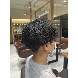 緩めのツイストパーマ