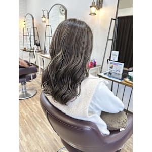 グレージュ×ハイライト