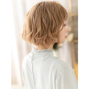 外国人風ハイトーンカラーボブウルフマッシュ　ホワイトブロンド