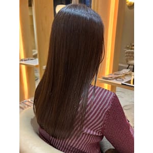 上品グレージュ　ダメージレス　髪質改善　サラツヤ　ロングヘア