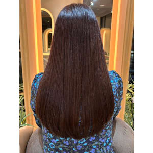 レッドブラウン　髪質改善カラー　暖色系　艶髪ロングヘア