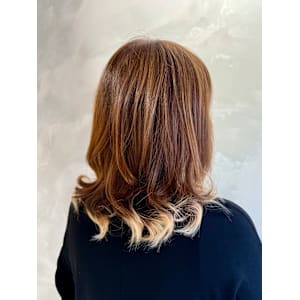 カット×裾カラー（ヘムカラー）×水素トリートメント - hairmake＆design Axe-l【ヘアメイクアンドデザイン アクセル】掲載中