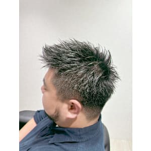 刈上げ×アップバング×スパイキーショート×ビジネス