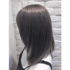 くすみベージュ