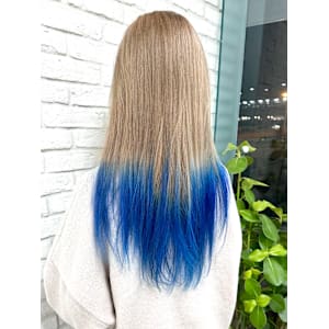 ブロンドからブルーグラデーション