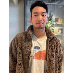 メンズショート　バーバースタイル　アイロンパーマ　40代