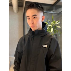 スパイキーショート　刈り上げ　アップバング　眉カット　20代