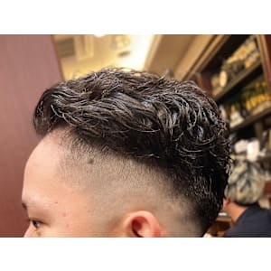 メンズミドルスキンフェードパーマスタイルメンズカット銀座