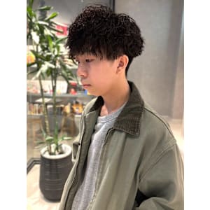 マッシュパーマ　強めパーマ　束感　ツイストスパイラルパーマ