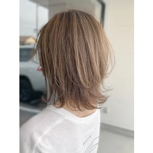 10代20代30代大人かわいい暗髪艶感ヨシンモリくびれミディ