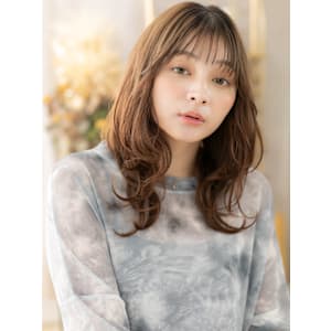 大人ガーリー小顔くびれカールレイヤーカット　韓国風巻き