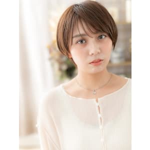 マッシュウルフショートステップボーンカット　フェザーショート