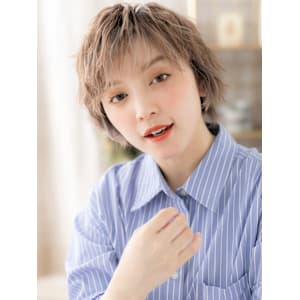 フレンチカジュアルくせ毛風マッシュパーマ　ホワイトブロンド