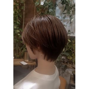 ボリューミーでもおさまるショート