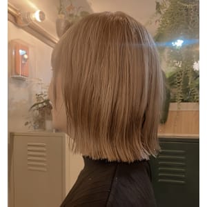 みんな大好きベージュ系カラー ボブスタイル