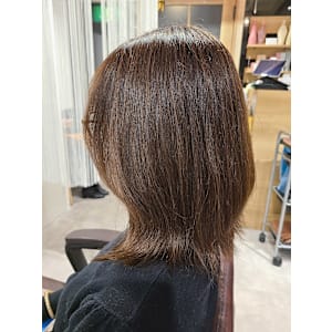 後れ毛が可愛いレイヤースタイル