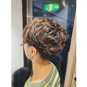 ハンサムショート×ナチュラルパーマ