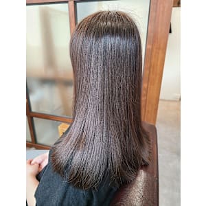 カット×アッシュグレイカラー×酸性ストレート