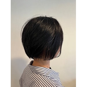 ショートボブ