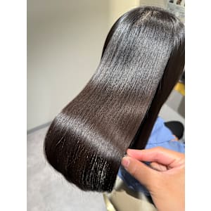 "髪質改善メテオストレートで叶える"くすみ艶髪『銀座/個室』