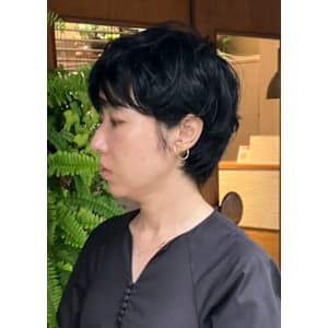 大人ショート　ニュアンスパーマ　