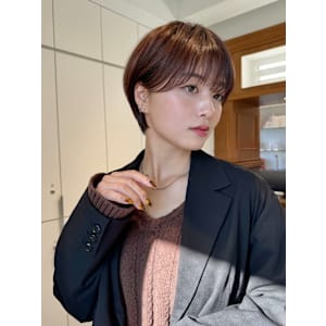 ショート/小顔/ニュアンスパーマ/黒髪/ネビージュ[原宿]