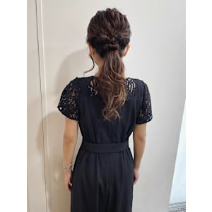 【MIO】ねじりポニーテール