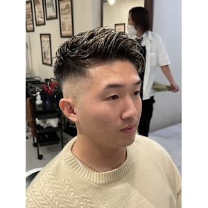 【20代 男性】ロンドンパーマフェード（大宮/バーバー）