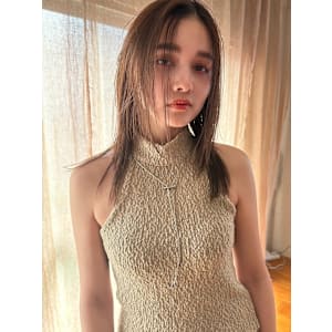 アッシュベージュ×ストレート