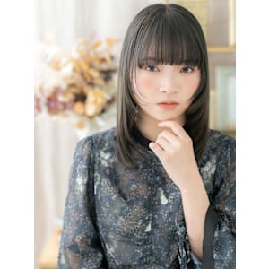 姫カットブルーグレージュ大人ガーリーミディ　姫カットレイヤー