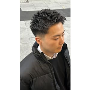 アイロンパーマアップバング　ツーブロック