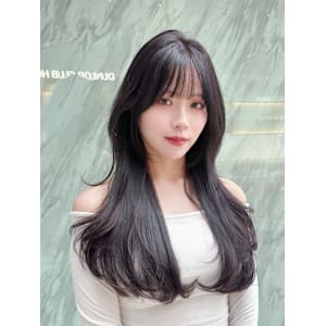 韓国ヘア　レイヤーカット　顔まわりカット　ラベンダーカラー