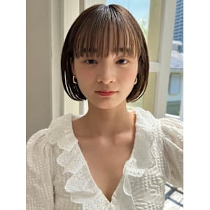 #切りっぱなしボブ #前下りボブ #顔周りレイヤー 