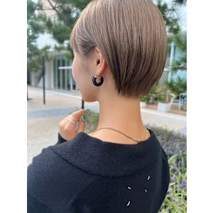 ことりベージュひし形ショートカット*Zina博多