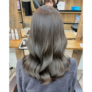 透明感カラー・ヘアケア特化型サロン