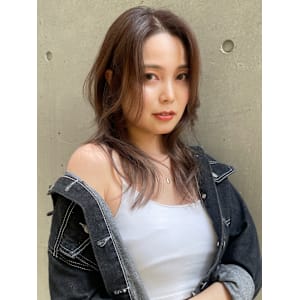 ヌードブラウン×ハイレイヤー　海外スタイル