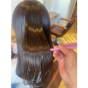 LOREN自由が丘＊美髪アッシュ♪美肌に魅せる艶髪ロング