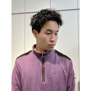 ダークアッシュ/スペインカール/スパイキーショート