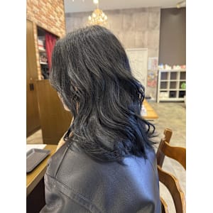 ブリー履歴を生かした マットグレイ