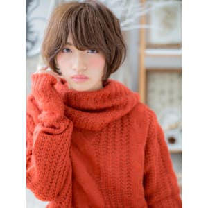 インナーカラーくせ毛風小顔ミニボブショート　くすみベージュ