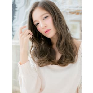 大人可愛いバレイヤージュ小顔抜け感パーマ　細めハイライト