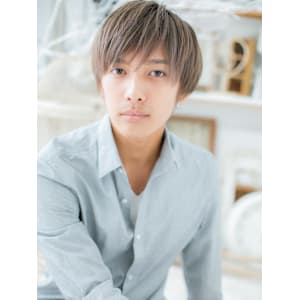 シアーグレージュ束感ショート・ネオウルフ　ブリーチデザイン